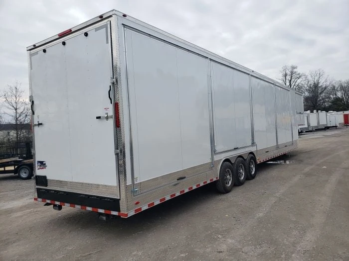 8.5' X 48' White Gooseneck Enclosed Trailer Storage 5 8.5' X 48' White Gooseneck Enclosed Trailer Storage - Image 5
