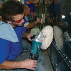 Makita 9227C - 7" Polisher - Delivers 600-3,000 RPM -Tool Comprehensive 5 36