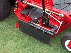 Trac Vac DS200 With Reninforced Vertical Discharge Shield