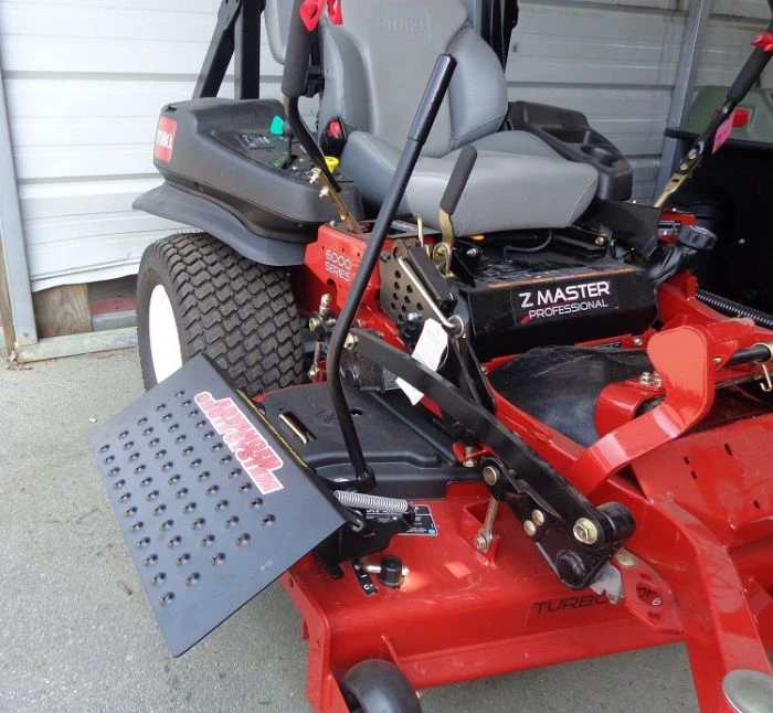 Advanced Chute System Lawn Mower Discharge Chute Blade Blocker 5 Advanced Chute System Lawn Mower Discharge Chute Blade Blocker - Image 5