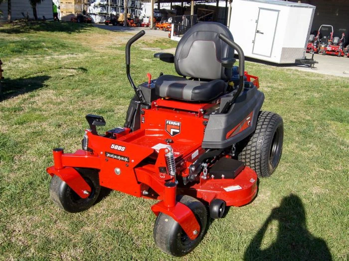 Ferris 5902101 48" 500S Zero Turn Mower 25HP Briggs 3 Ferris 5902101 48" 500S Zero Turn Mower 25HP Briggs - Image 3