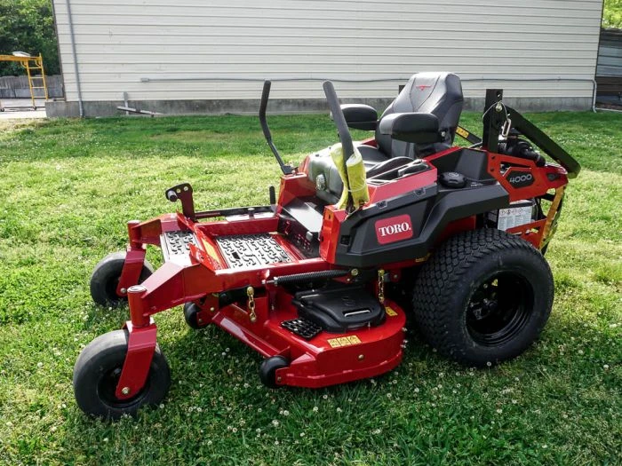 Toro 74010 4000 Series 52" Zero Turn Mower 31HP Kawasaki 4 Toro 74010 4000 Series 52" Zero Turn Mower 31HP Kawasaki - Image 4