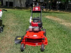 Worldlawn WY28X11BS 28" Walk Behind Lawn Mower 10.5HP Briggs