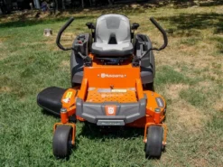 Husqvarna Z242F 42" Zero Turn Mower 21.5HP Kawasaki -Tool Comprehensive dsc07992 1