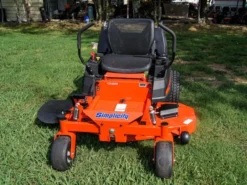 Simplicity Courier 52" Zero Turn Lawn Mower 25HP Briggs -Tool Comprehensive dsc09622