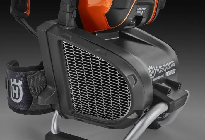 Husqvarna 550iBTX Backpack Leaf Blower 40Volt 73 DB(A) 6 Husqvarna 550iBTX Backpack Leaf Blower 40Volt 73 DB(A) - Image 6