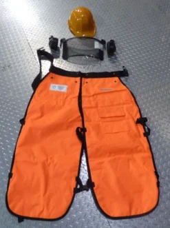 Forester Professional Cutters Combo - Chaps Helmet Glasses -Tool Comprehensive p1080370